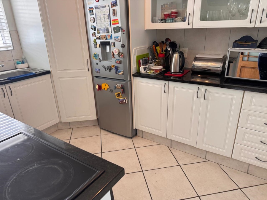 3 Bedroom Property for Sale in Hartenbos Central Western Cape